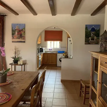 Casa Romero * La Font D'en Carros